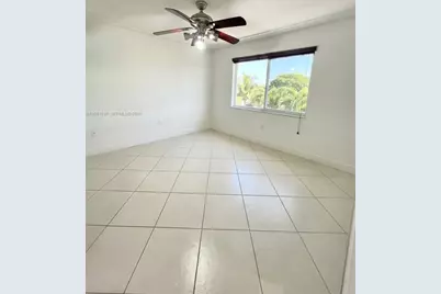 62 W 44th St #0, Hialeah, FL 33012 - Photo 15
