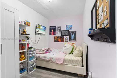 8210 NW 10th St #4, Miami, FL 33126 - Photo 7