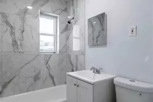 425 NW 14th Way, Fort Lauderdale, FL 33311 - Photo 13