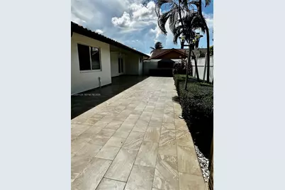 12851 NW 11th St, Miami, FL 33182 - Photo 21