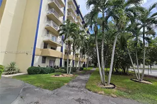 4550 NW 9th St, Miami, FL 33126 - Photo 17