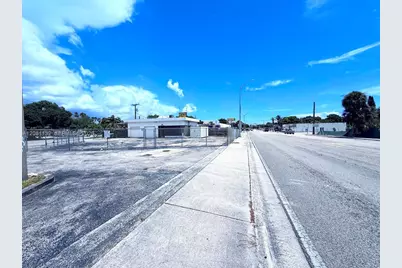 11815 NE 2nd Ave, Miami, FL 33161 - Photo 5