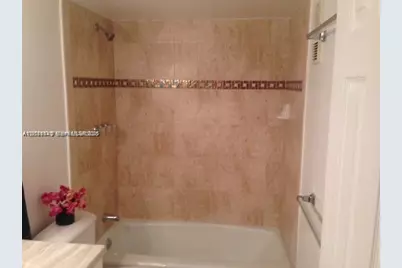 3910 Inverrary Blvd #304-B, Lauderhill, FL 33319 - Photo 7