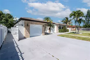 12485 SW 220th St, Miami, FL 33170 - Photo 3
