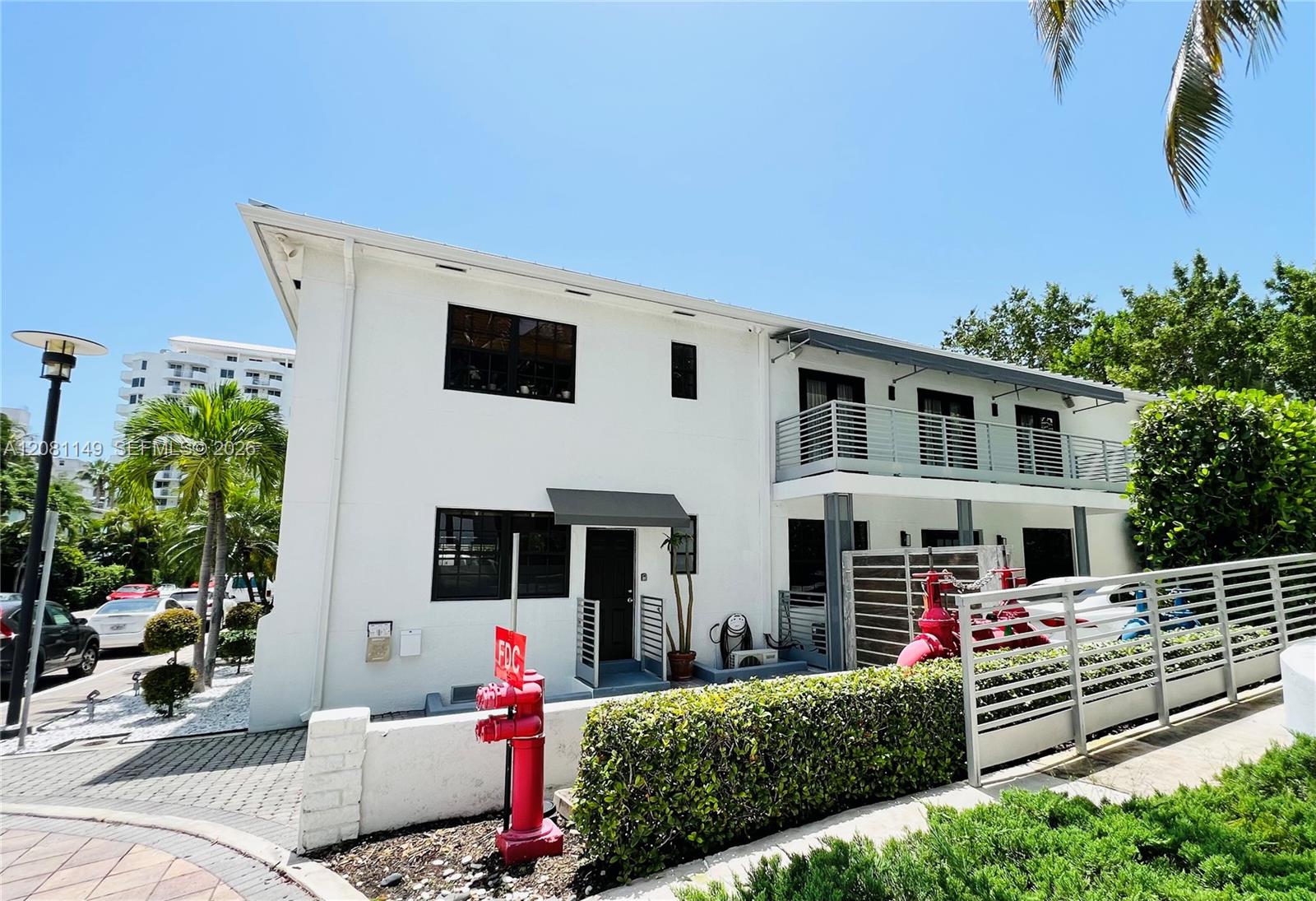 1470 Lincoln Terrace #1 - 1470 Lincoln Terrace #1, Miami Beach, FL 33139 Luxury Property | Jose Angel Pina