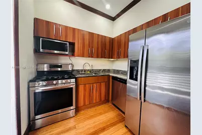 1470 Lincoln Ter #1, Miami Beach, FL 33139 - Photo 11