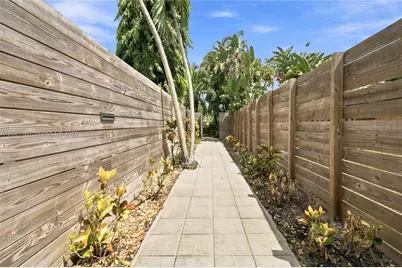 1621 NE 25th St #1621, Wilton Manors, FL 33305 - Photo 27