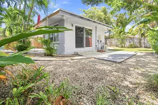 1621 NE 25th St, Wilton Manors, FL 33305 - Photo 19