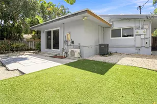 1621 NE 25th St, Wilton Manors, FL 33305 - Photo 21