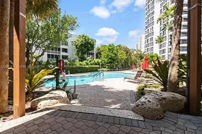 3400 NE 192nd St #1707, Aventura, FL 33180 - Photo 1