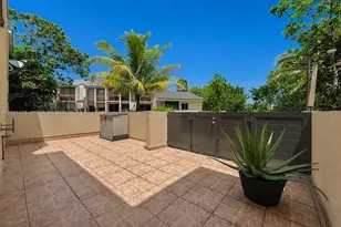 9133 Fontainebleau Blvd, Miami, FL 33172 - Photo 49