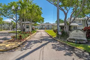 789 Crystal Lake Dr, Deerfield Beach, FL 33064 - Photo 27