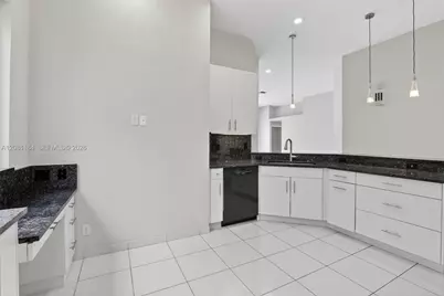 13171 NW 19th St, Pembroke Pines, FL 33028 - Photo 9