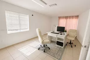 8772 SW 11th St, Miami, FL 33174 - Photo 5