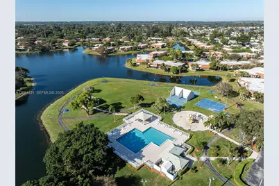 1533 W Harmony Lake Cir, Davie, FL 33324 - Photo 25