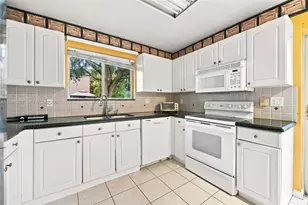 1533 W Harmony Lake Cir, Davie, FL 33324 - Photo 7
