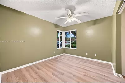 1533 W Harmony Lake Cir, Davie, FL 33324 - Photo 19
