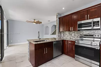 16570 SW 70th St, Miami, FL 33193 - Photo 45