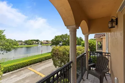 16570 SW 70th St, Miami, FL 33193 - Photo 9
