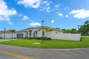 27306 SW 161st Ct, Homestead, FL 33031 - Photo 3