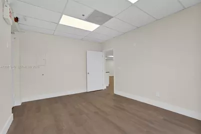 2691 E Oakland Park Blvd #401, Fort Lauderdale, FL 33306 - Photo 11