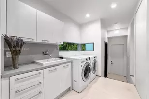 9407 E Broadview Dr, Bay Harbor Islands, FL 33154 - Photo 23