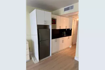 19201 Collins Ave #717, Sunny Isles Beach, FL 33160 - Photo 7