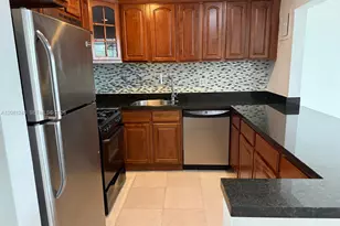 2175 NE 170th St, North Miami Beach, FL 33162 - Photo 7