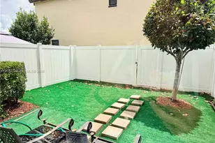 3344 W 105th Terrace, Hialeah, FL 33018 - Photo 17