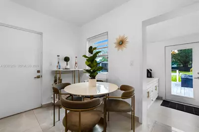 627 SW 7th Ave, Hallandale Beach, FL 33009 - Photo 11