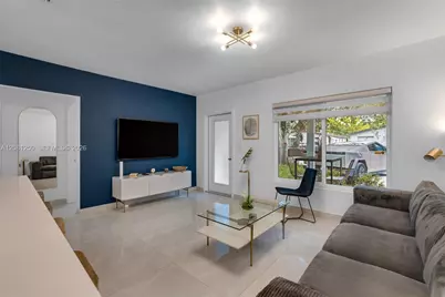 627 SW 7th Ave, Hallandale Beach, FL 33009 - Photo 7