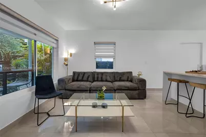 627 SW 7th Ave, Hallandale Beach, FL 33009 - Photo 5