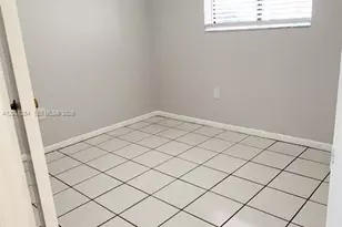 5500 W 21st Ct, Hialeah, FL 33016 - Photo 17