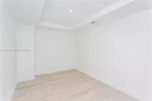 45 SW 9th St, Miami, FL 33130 - Photo 3