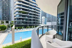 55 SW 9th St, Miami, FL 33130 - Photo 11