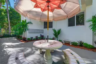 428 Collins Ave, Miami Beach, FL 33139 - Photo 11