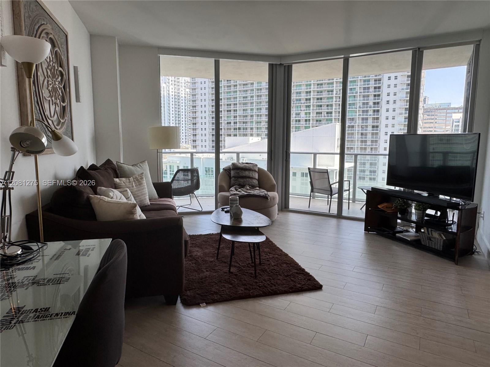 1300 Brickell Bay Dr #2610 - 1300 Brickell Bay Dr #2610, Miami, FL 33131 Luxury Property | Jose Angel Pina