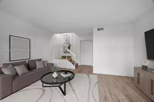 390 NW 86th Ct, Miami, FL 33126 - Photo 9
