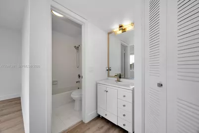 390 NW 86th Ct #803, Miami, FL 33126 - Photo 11