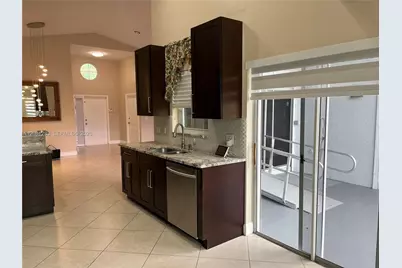 248 NW 47th Ave, Deerfield Beach, FL 33442 - Photo 5