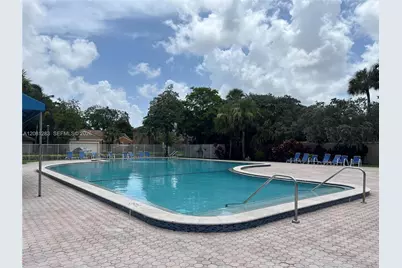 248 NW 47th Ave, Deerfield Beach, FL 33442 - Photo 23