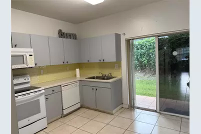 5630 NW 114th Path #101, Doral, FL 33178 - Photo 5
