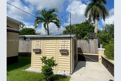 21711 NW 8th Ct, Pembroke Pines, FL 33029 - Photo 29