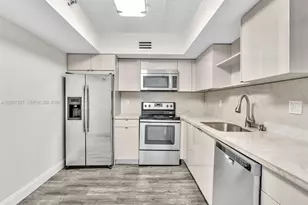19195 NE 36th Ct, Aventura, FL 33180 - Photo 1