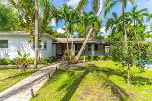 2407 Washington St, Hollywood, FL 33020 - Photo 3