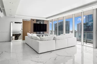 92 SW 3rd St #4003-04, Miami, FL 33130 - Photo 3