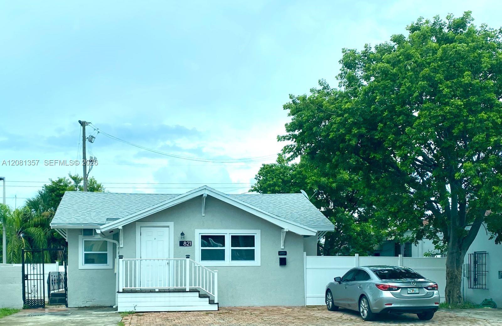 821 SW 29th Ct - 821 SW 29th Ct, Miami, FL 33135 Luxury Property | Jose Angel Pina