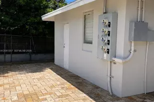 821 SW 29th Ct, Miami, FL 33135 - Photo 27