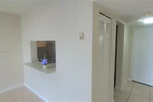 9360 Fontainebleau Blvd, Miami, FL 33172 - Photo 11