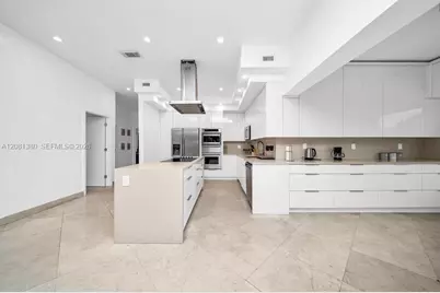 19900 NE 21st Ave, Miami, FL 33179 - Photo 5